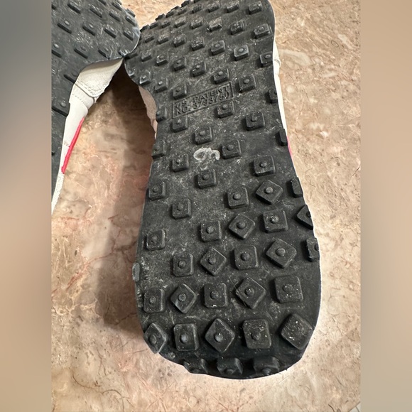 Nike - Picture 6 of 7